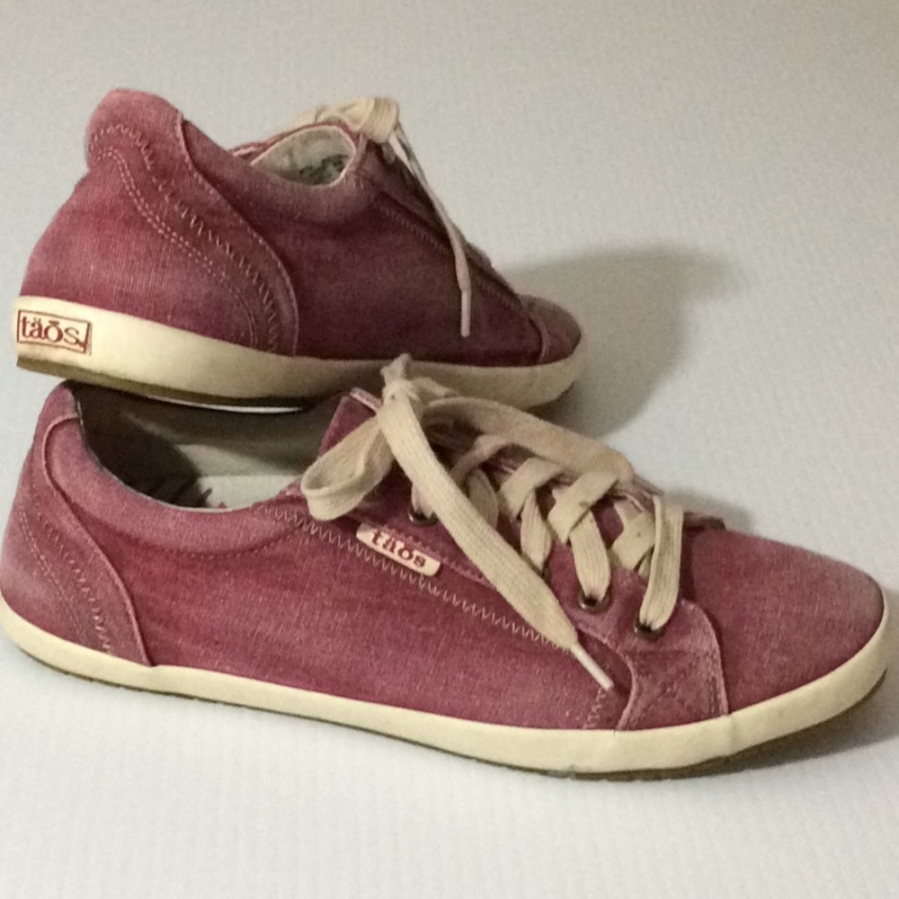Taos women’s sneakers FITS LIKE 9Women’s (says 10) - Picture 2 of 6